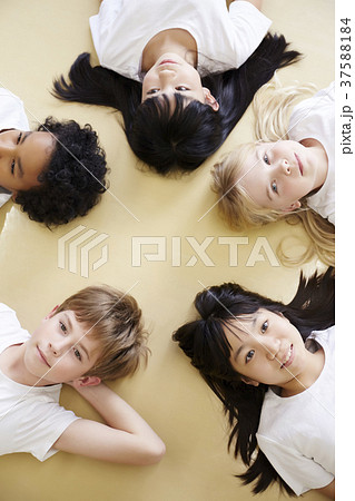 インターナショナルスクール　小学生　ポートレート 37588184