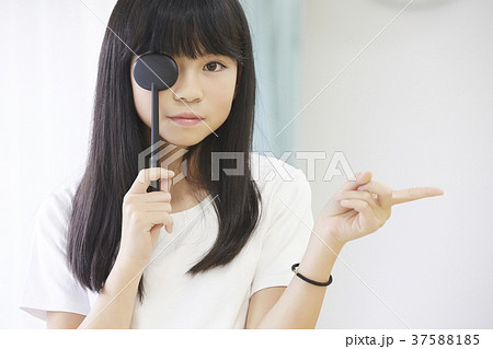 小学生　健康診断　視力検査 37588185