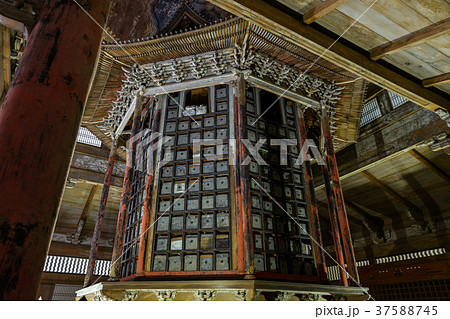 三井寺(園城寺)一切経蔵の八角輪蔵 三井寺(園城寺)一切経蔵の八角輪蔵 37588745