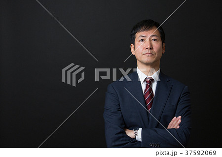 ミドルビジネスマン 37592069