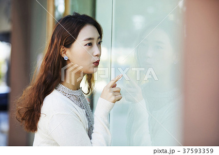 女性 女 女の子 37593359