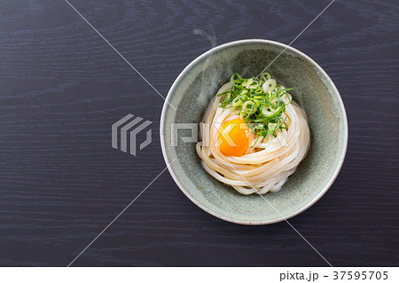 釜玉うどん 37595705