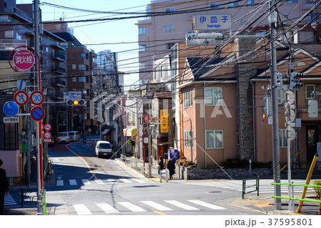 東京伊皿子の交差点風景 37595801