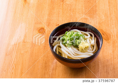 かけうどん 37596787