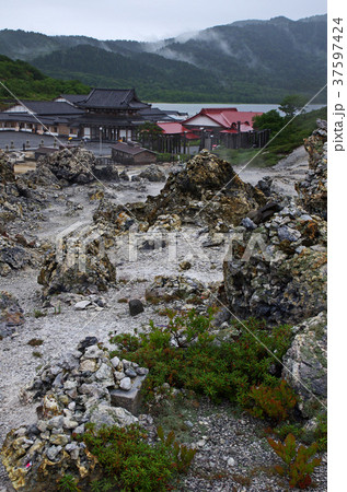 雨に煙る霊場恐山 雨に煙る霊場恐山 37597424