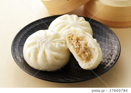 肉まん 37600784