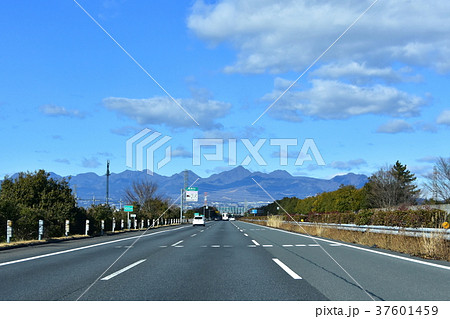 関越道から榛名山の眺め 37601459