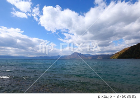 北海道 千歳 支笏湖の風景 北海道 千歳 支笏湖の風景 37603985
