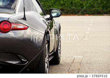 スポーツカー　リアからサイド 37604510
