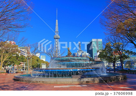 名古屋テレビ塔と噴水広場 37606998