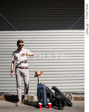 logistics mistakes delay tourism travel 37607488