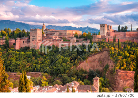 Alhambra at sunset in Granada, Andalusia, Spain 37607700
