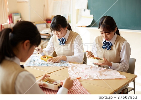 お弁当 中学生 昼休み 高校生 お弁当 中学生 昼休み 高校生 37607853