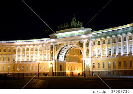 The General Staff building on Palace Square. The General Staff building on Palace Square. 37608739
