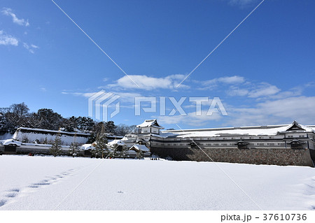 金沢城公園 菱櫓・五十間長屋・橋爪門続櫓の雪景色 金沢城公園 菱櫓・五十間長屋・橋爪門続櫓の雪景色 37610736