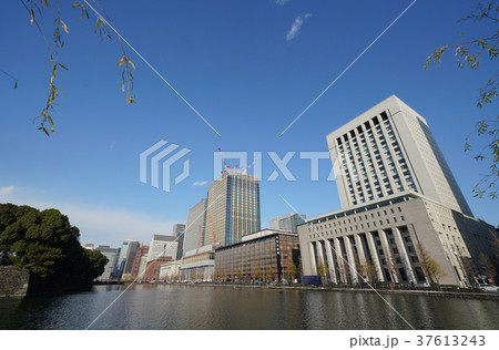 東京都市景観「大手町や丸の内、有楽町などのビル群を望む」=都内大雪の一夜明け・快晴・1月23日撮影 東京都市景観「大手町や丸の内、有楽町などのビル群を望む」=都内大雪の一夜明け・快晴・1月23日撮影 37613243