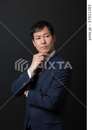 ミドルビジネスマン 37621365