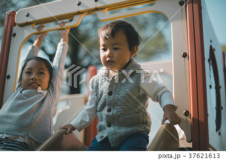 3 years old　&　8 years old 37621613