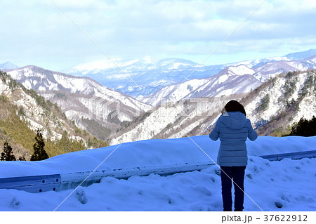雪山の景色 37622912