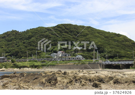 海岸沿いを行く、内房線209系 海岸沿いを行く、内房線209系 37624926