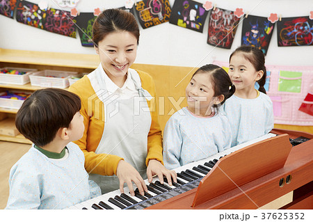 デジタルピアノ 楽器 子供 37625352