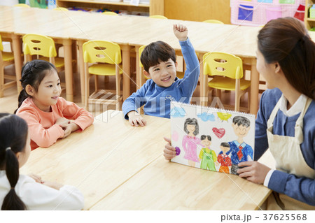 教師 先生 子供 37625568