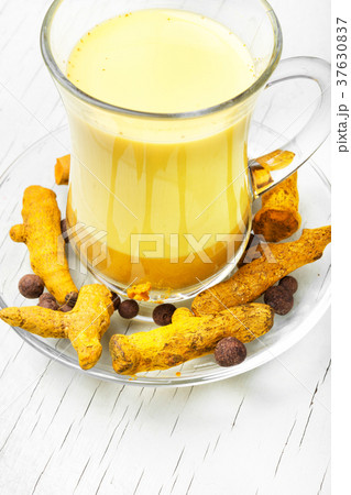 Turmeric Golden milk 37630837