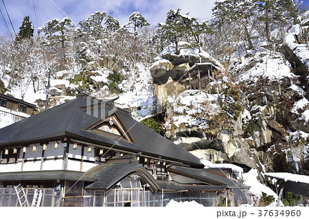 雪の山寺 雪の山寺 37634960