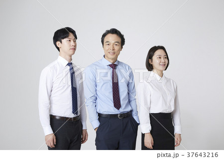 笑顔 微笑 微笑み 37643216