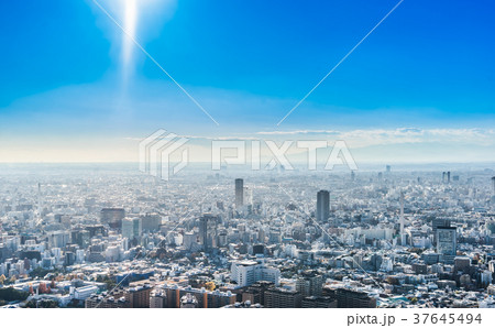modern city skyline view in Tokyo, Japan modern city skyline view in Tokyo, Japan 37645494