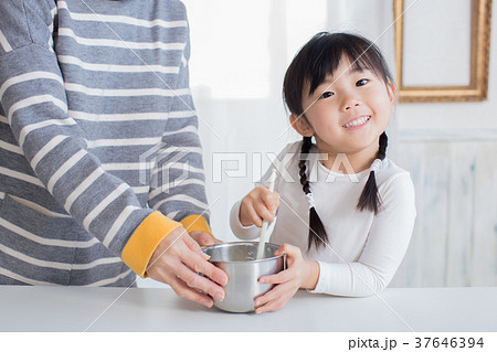 お菓子作り 37646394