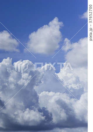 夏の空と入道雲 夏の空と入道雲 37652700