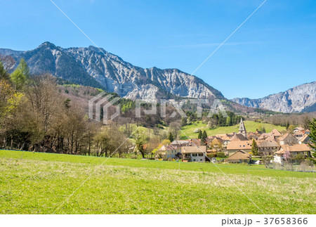 Houses in Chichilianne in France 37658366