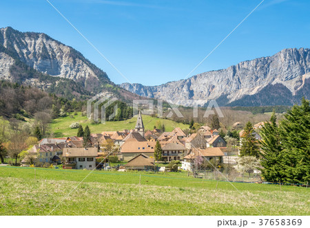 Houses in Chichilianne in France 37658369