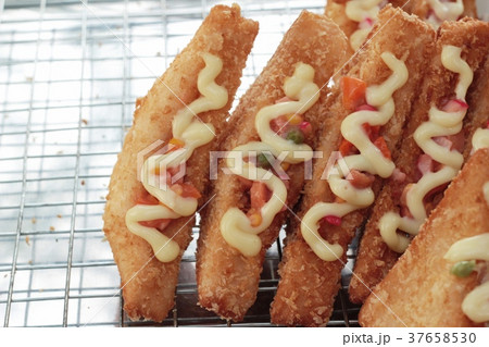 Fries sandwiches topped with mayonnaise Fries sandwiches topped with mayonnaise 37658530