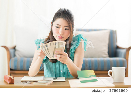 家計簿・女性 37661669