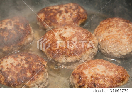 手作りハンバーグ 手作りハンバーグ 37662770