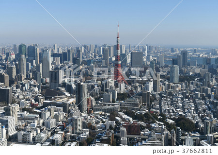 日本の東京都市風景「東京タワーなどを望む」＝都内大雪の一夜明けで広がる青空・1月23日撮影 37662811