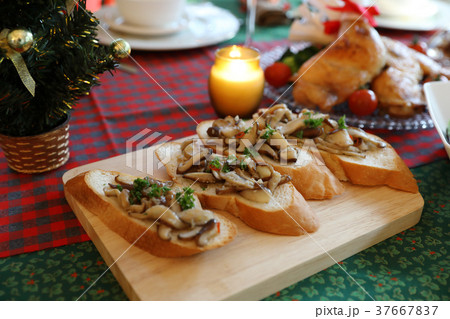 クリスマスの食事 37667837