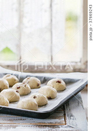 Raw unbaked buns Raw unbaked buns 37669243