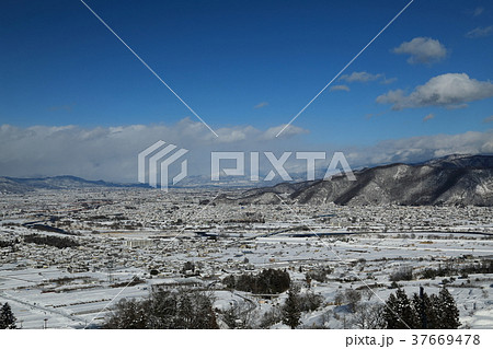 姨捨から望む善光寺平 37669478