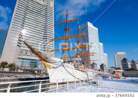 積雪 みなとみらい 帆船日本丸 37669502