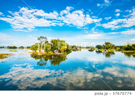 Water nourishes life2 Water nourishes life2 37670774