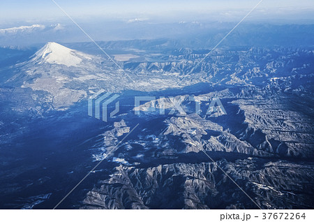 富士山と御殿場と箱根山の空撮 富士山と御殿場と箱根山の空撮 37672264