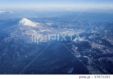富士山と御殿場と箱根山の空撮 富士山と御殿場と箱根山の空撮 37672265