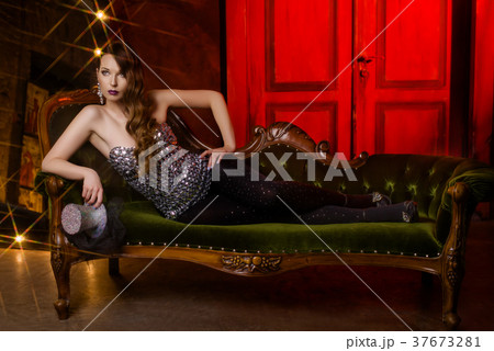 Pretty girl in cabaret Pretty girl in cabaret 37673281