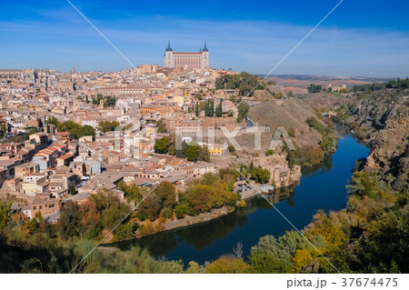 スペイン トレド 街並み 37674475