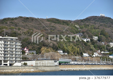 塩屋海岸より鉢伏山方面　山裾の眺めの良い住宅 37677977