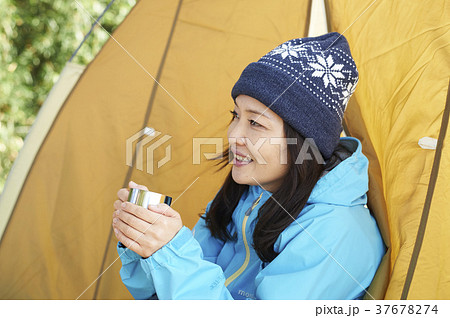山歩き 山歩き 37678274