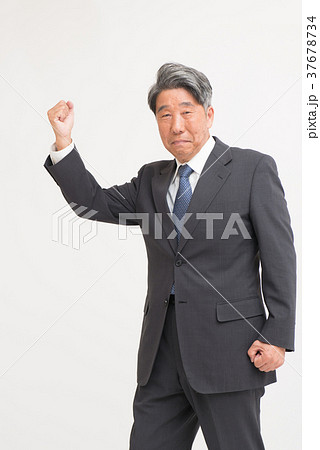 シニア男性 ビジネス シニア男性 ビジネス 37678734